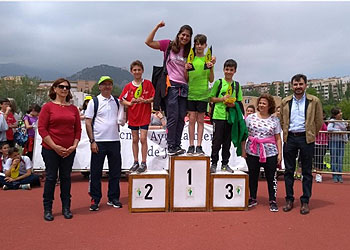 Las instalaciones deportivas de La Salobreja, en la capital jiennense, han acogido una jornada de atletismo.