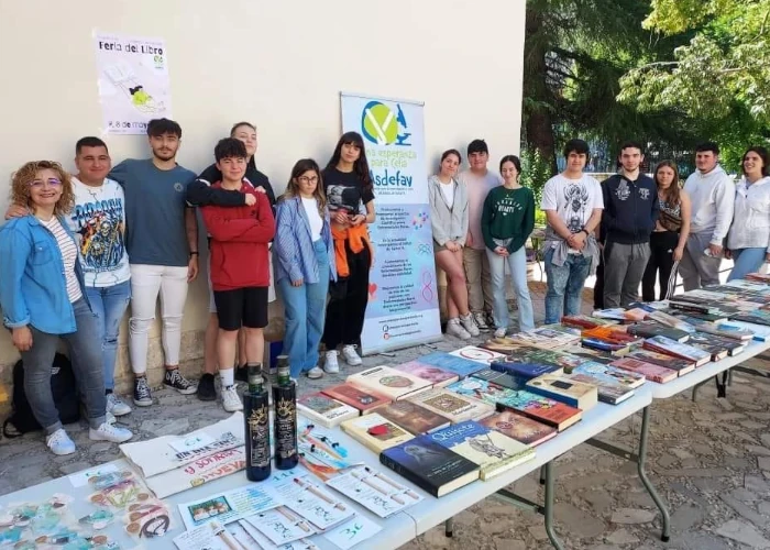 Éxito rotundo del Mercadillo solidario de libros en el IES Virgen del Carmen
